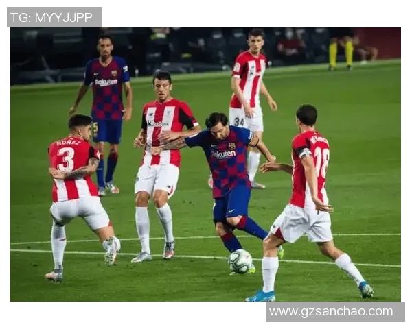 西甲激战：巴黎圣日耳曼与马竞握手言和争议判罚引发全场热议