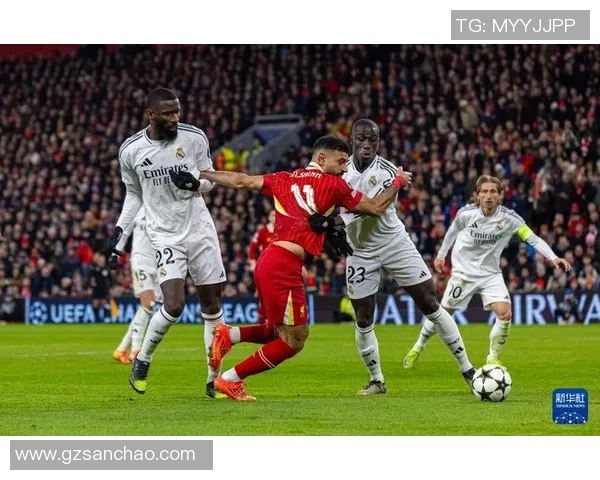 欧冠激战利物浦与多特蒙德战平乌龙球瞬间引发全场热议与转会传闻