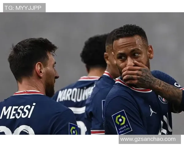 世界杯精彩对决：里昂与巴黎圣日耳曼战成平局乌龙球成焦点瞬间