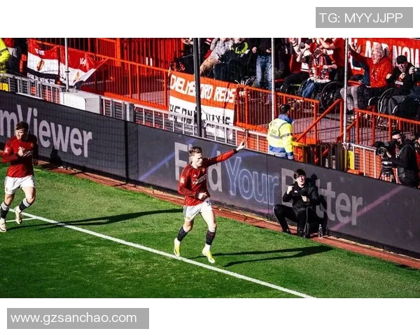 曼联在世界杯中以4-0战胜利物浦补时进球点燃全场激情