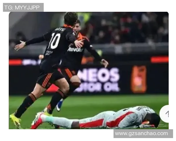 英超精彩对决:多特蒙德与AC米兰平局后点球大战引发全场热烈反响 英超精彩对决:多特蒙德与AC米兰平局后点球大战引发全场热烈反响